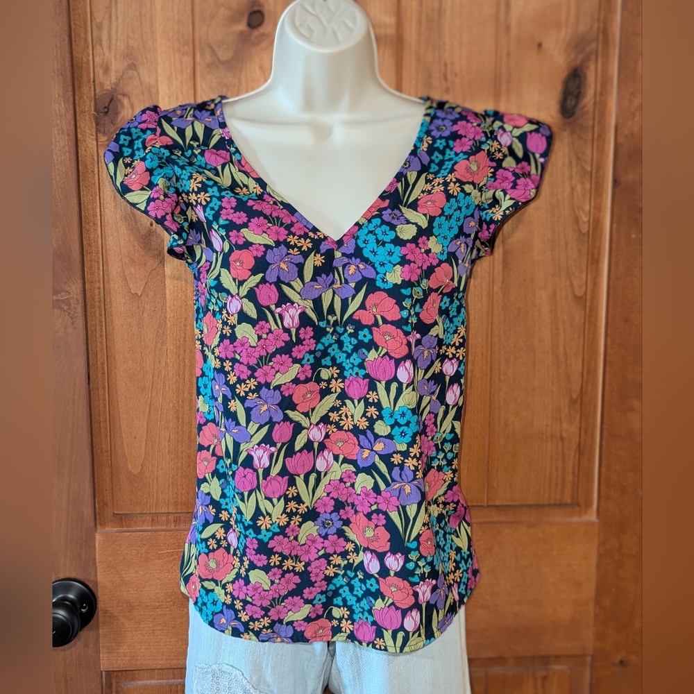 Emery Rose Colorful Floral V-Neck Blouse